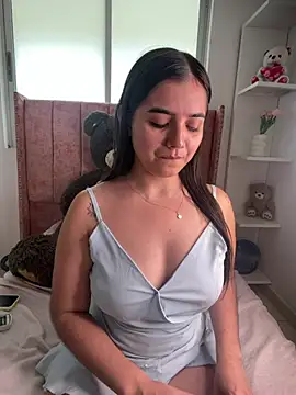 salomecute21 Adlı Modelin Canlı XXX Sohbeti