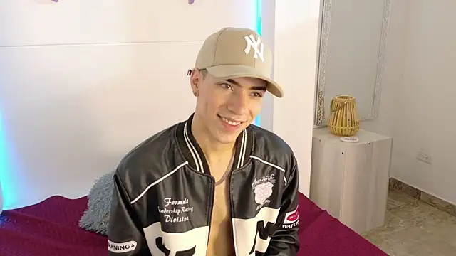 Monyel_Blake Live XXX-Chat