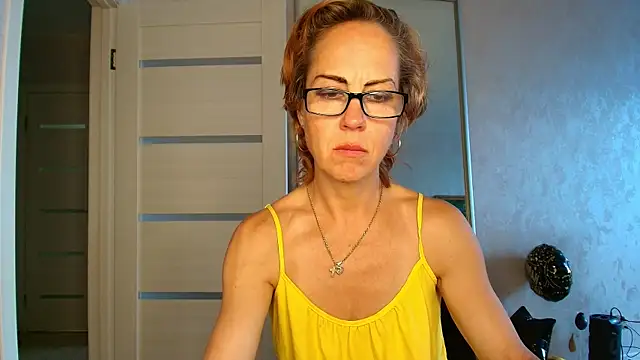 LioraWeiss' Live XXX Chat
