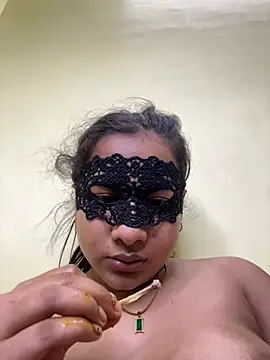 Yalina_ Chat XXX in diretta