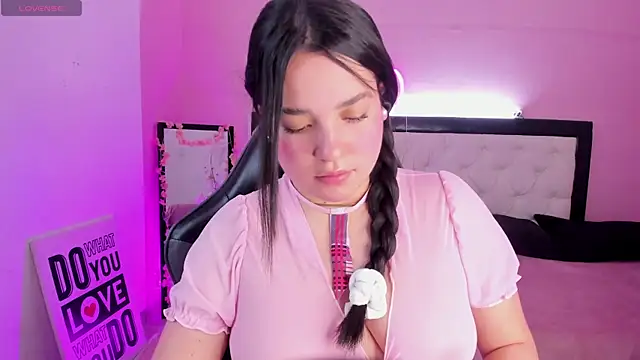 XXX chat uživo modela Julieth_Caandy