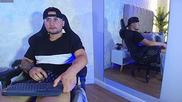 Chat +18 de Lukas_Barone ao vivo