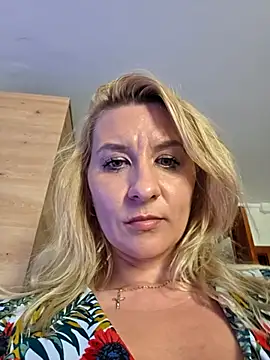 KaylinJan Live XXX-chat