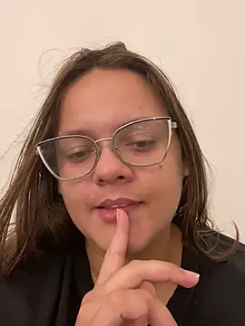 Chat XXX ao vivo de Laryssinha_69