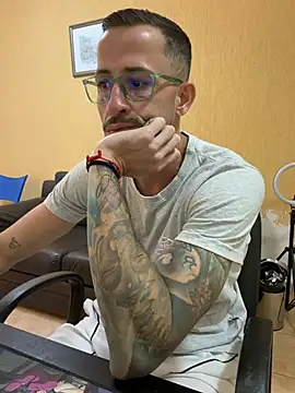 MeladoDiMel Adlı Modelin Canlı XXX Sohbeti