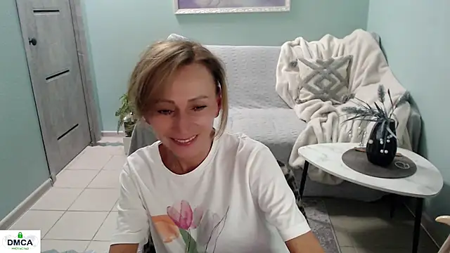 HornyMilf_777 Adlı Modelin Canlı XXX Sohbeti