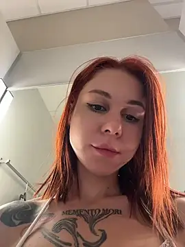 Chat XXX en directo de RosieSecret