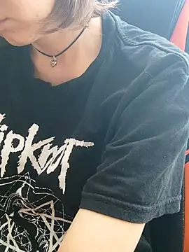 Chat +18 de Aashikalaa ao vivo