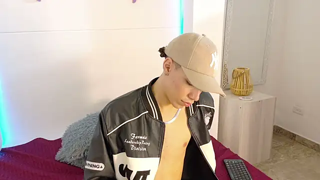 Živý XXX chat Monyel_Blake