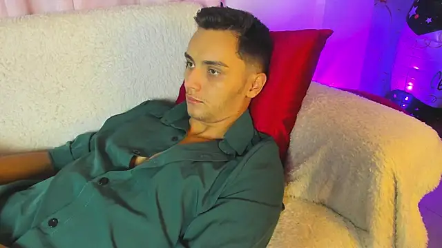 andrewevans46 live XXX chat