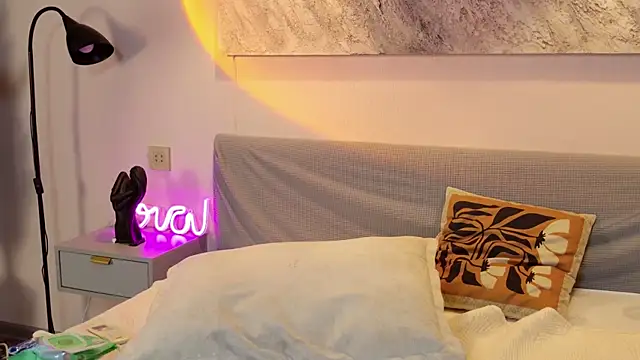 MilkMeSoftly Live XXX-chat