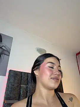 Natasharuso Adlı Modelin Canlı XXX Sohbeti