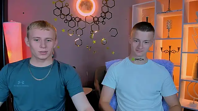 rafael_bien Adlı Modelin Canlı XXX Sohbeti