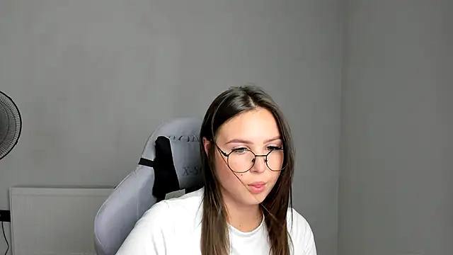 Chat +18 de Regina_cute_ ao vivo