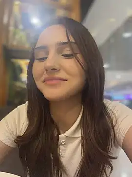 AnitaFly 即時 XXX 聊天