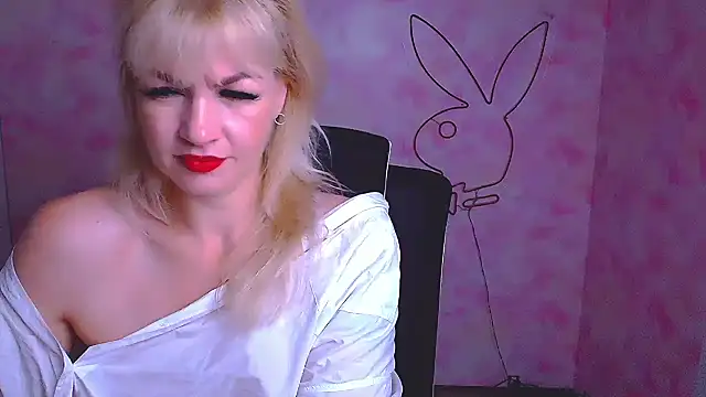 Madonna_Fire's Live XXX Chat