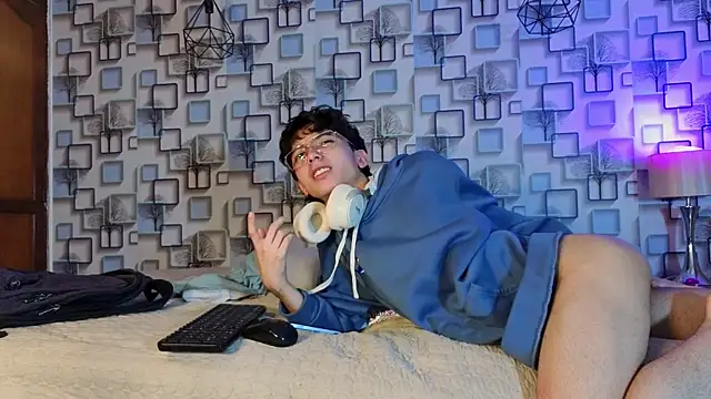 Chat XXX en directo de Twink_Sebas7