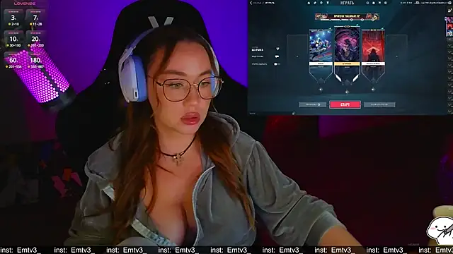 Emili1-'s Live XXX Chat