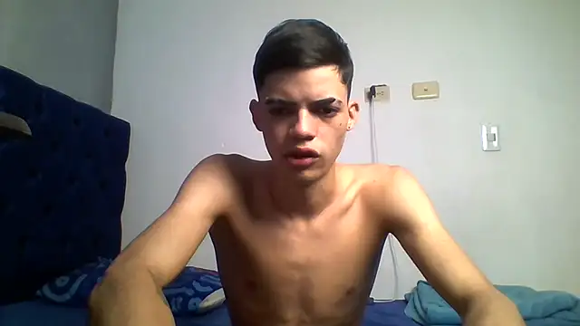 Latinos_2001 Show Webcam