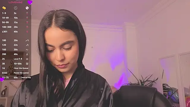 Aleejaa__ লাইভ XXX চ্যাট