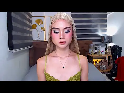 JuicyCockThea: απευθείας συνομιλία ΧΧΧ