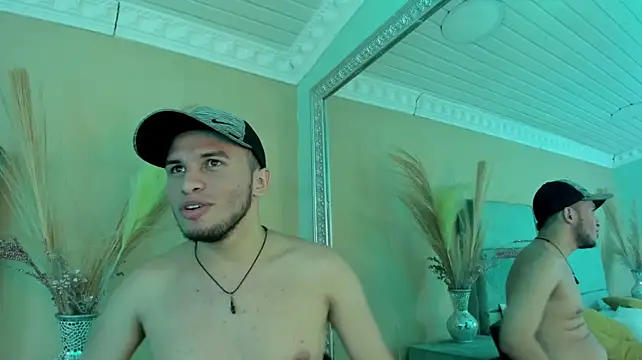 TomasDuquee Chat XXX in diretta
