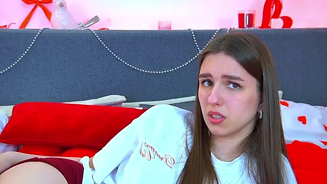 AliceAtkins' Live XXX Chat