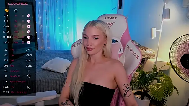 XXX chat uživo modela AnyaTaylor_