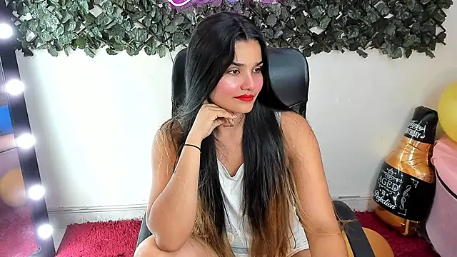 XXX chat uživo modela DestinyHills