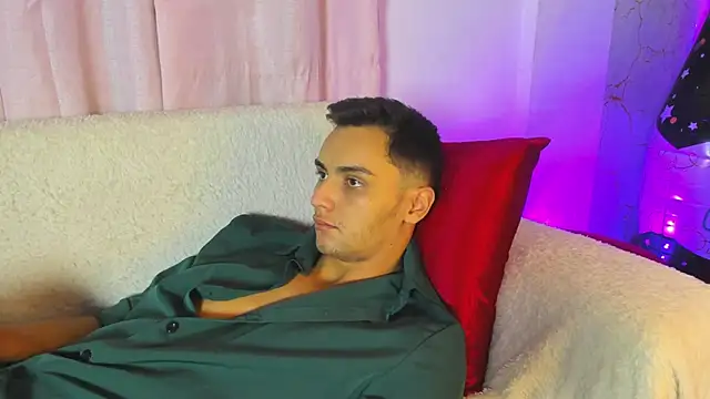 andrewevans46 Live XXX Chat
