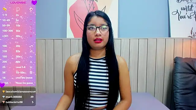 XXX chat uživo modela MelanyWayne_