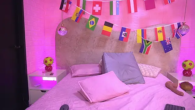 sarakaisy Chat XXX in diretta