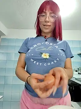 Kitty_Melodi: онлайн-секс-чат