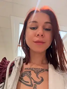 RosieSecret Chat XXX in diretta