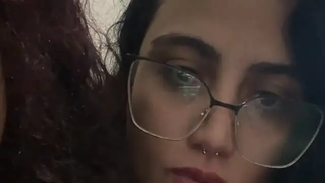 عرض كام MENINAS_70