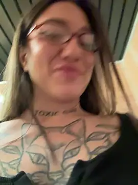 SaintSquirtのライブXXXチャット