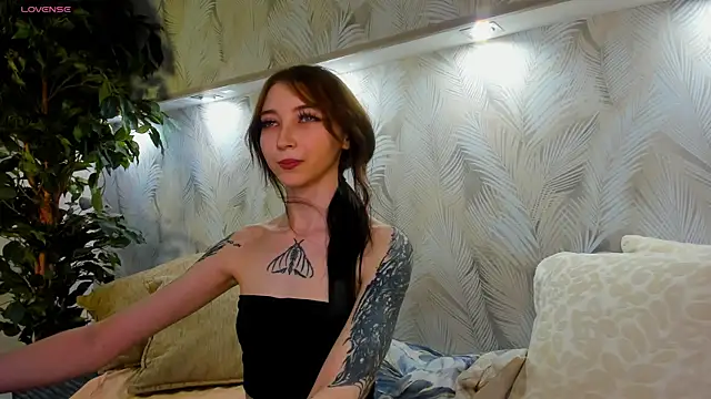 Chat XXX en directo de Ellen_Hops