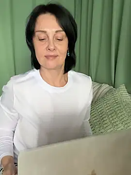 HotyEmily Chat XXX live