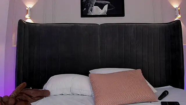 XXX chat uživo modela Karla_Hudsson