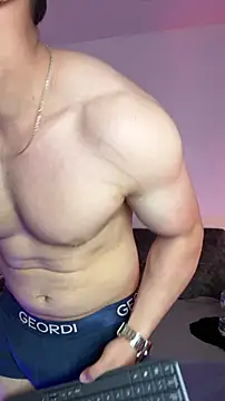 Alexander_Connor 即時 XXX 聊天