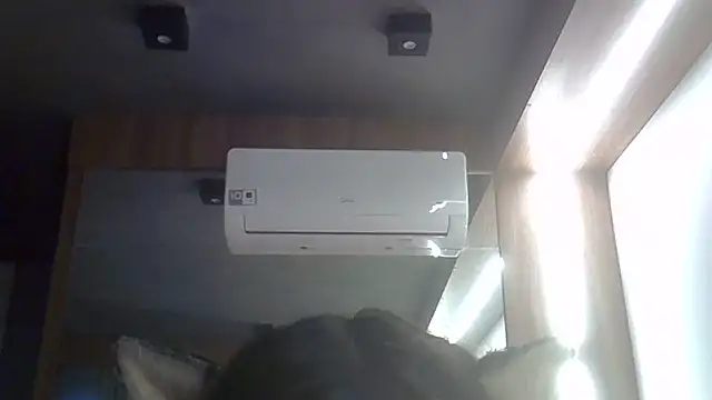 SkinnyKitten élő XXX-chatje