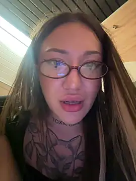 SaintSquirt live XXX chat