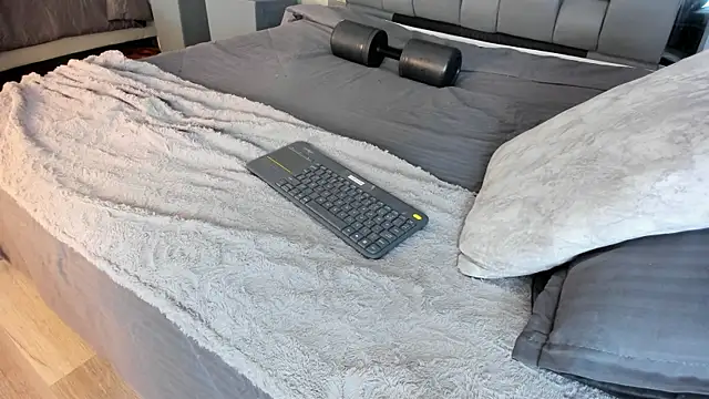 Charlie___Musk's Live XXX Chat