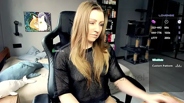 Web-cam-angel's Live XXX Chat