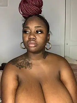 Stelly_75 Adlı Modelin Canlı XXX Sohbeti