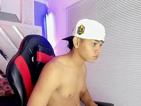 nova_mitchell7 XXX чат на живо