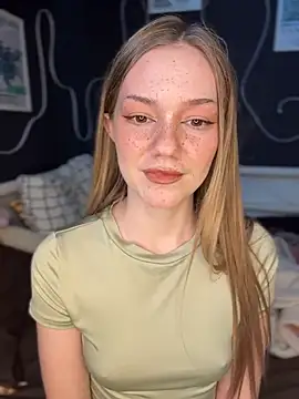 Chat +18 de MilaMoone ao vivo