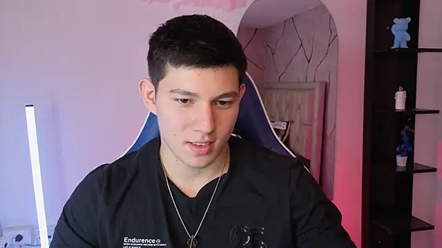 Chatroom XXX en direct de JamesCr_