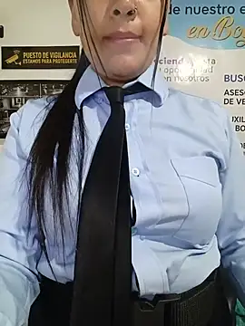 Czat XXX na żywo – MAYE__13