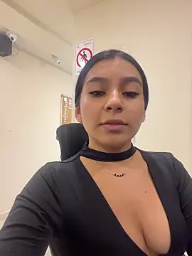 AlyssaRay's Live XXX Chat